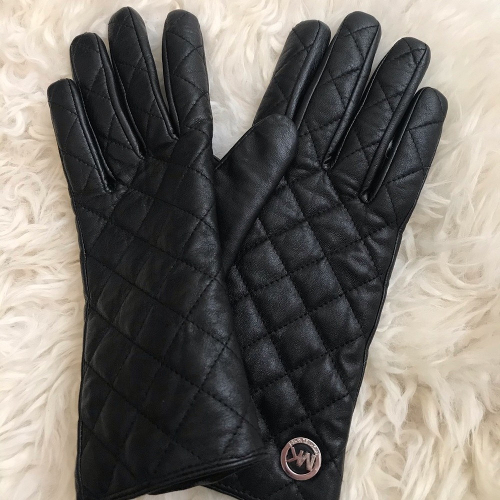 Black Michael Kors quilted leather gloves